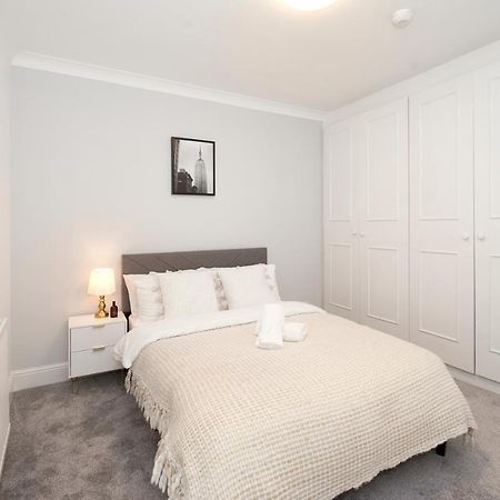 Excellent, Three Bedroom North London Apartment With Free Parking Luaran gambar