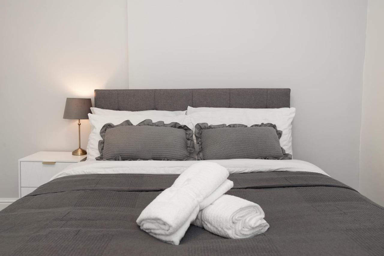 Excellent, Three Bedroom North London Apartment With Free Parking Luaran gambar