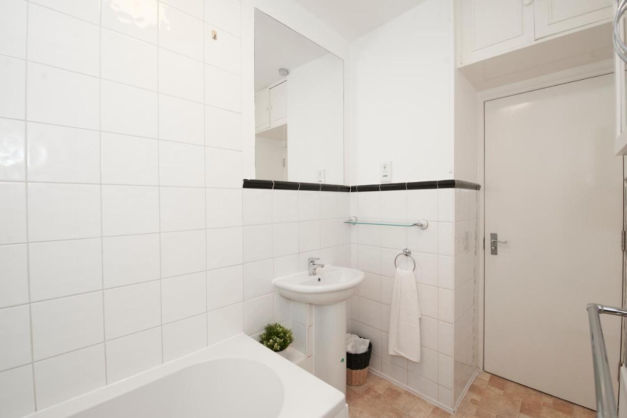 Excellent, Three Bedroom North London Apartment With Free Parking Luaran gambar